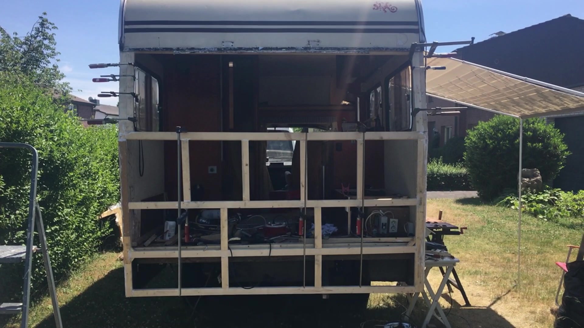 #3 Abriss im Ford Wohnmobil: Das Heck kommt raus!