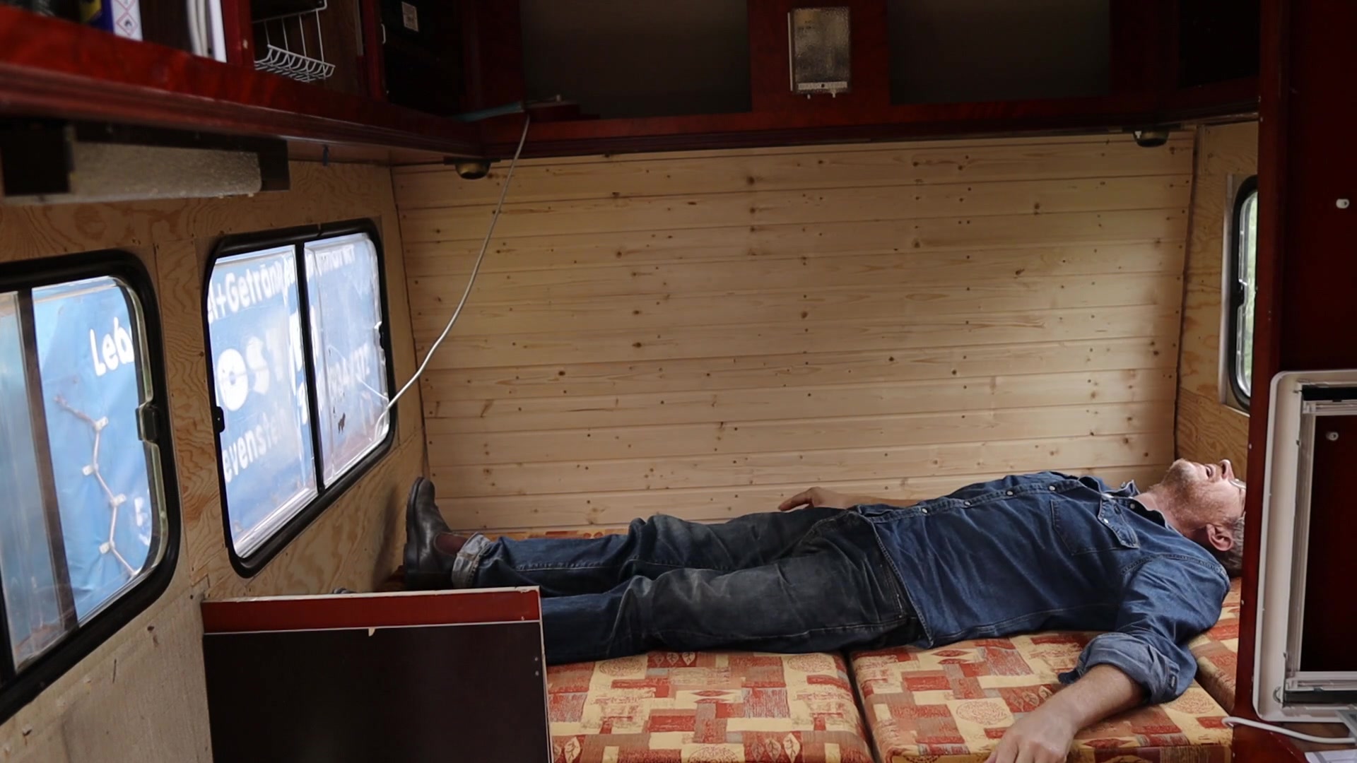 #6 Neue Camper Sitzecke wird zum 1,20 x 2,0 m Bett