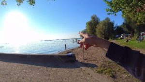 Ausblick auf den Bodensee in Richtung Lindau bei strahlend blauem Himmel